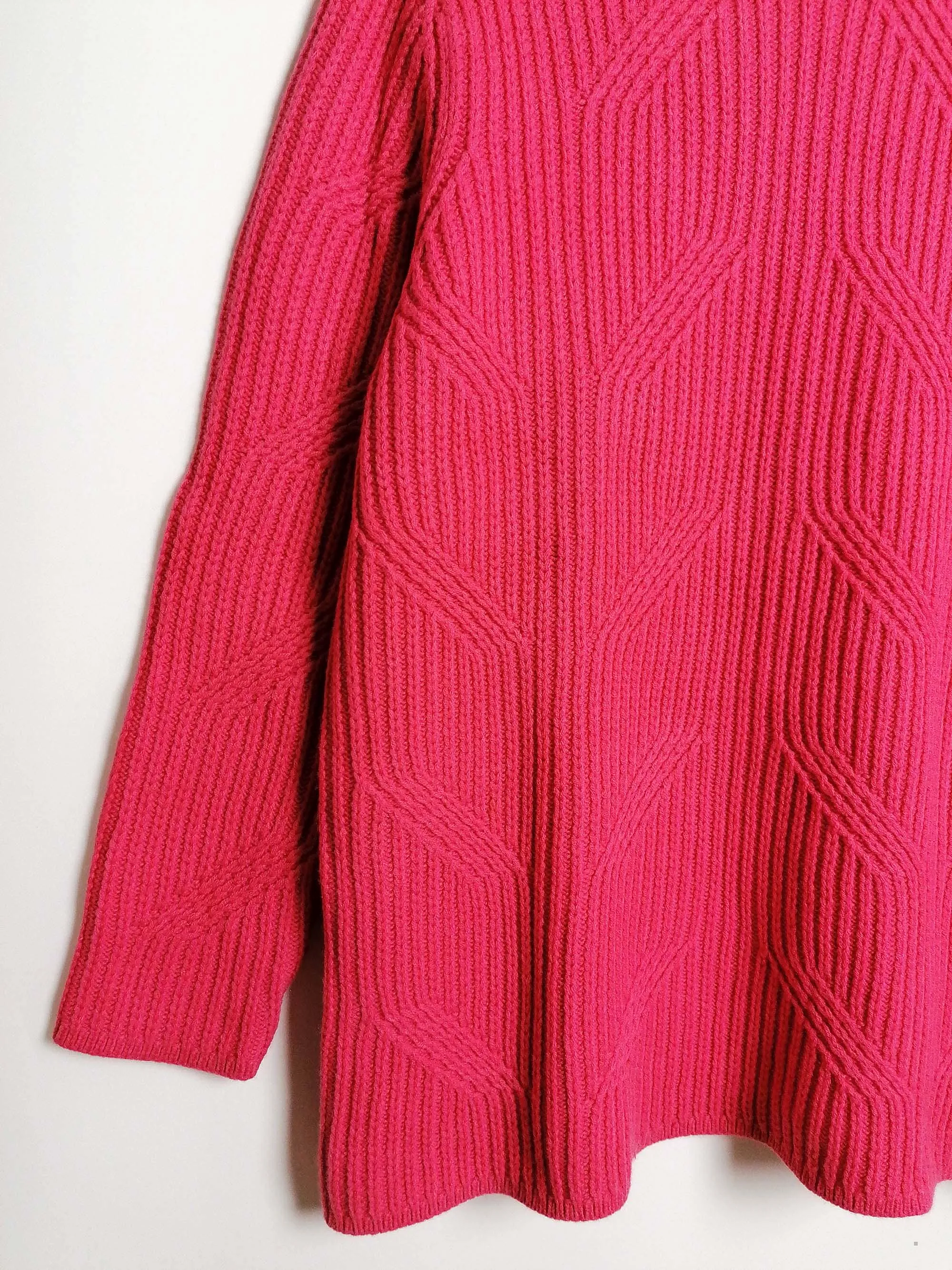 90's Virgin Wool Cable Knit Pink Sweater - size S-M