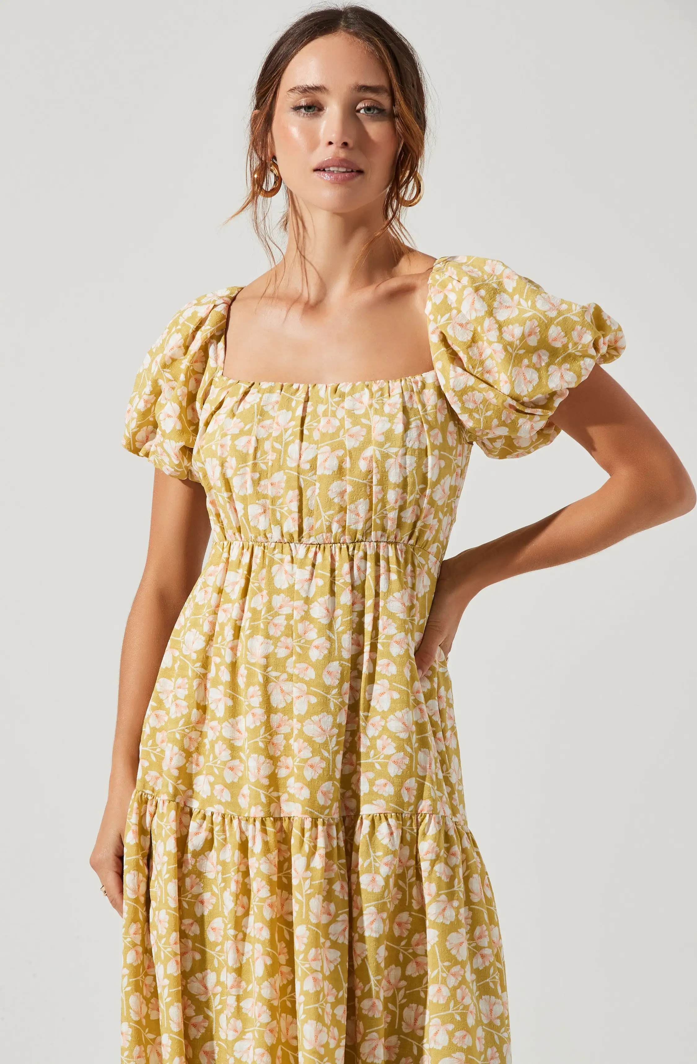 Bubble Sleeve Floral Tiered Midi Dress