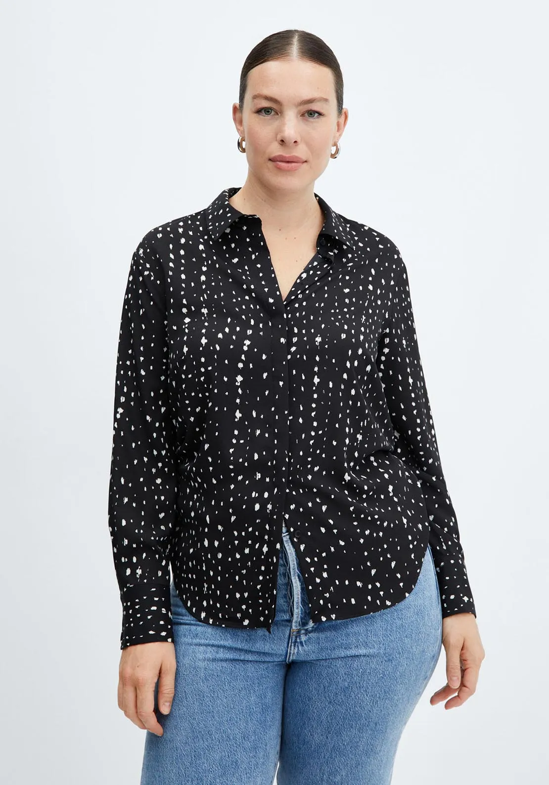 Buttoned flowy shirt