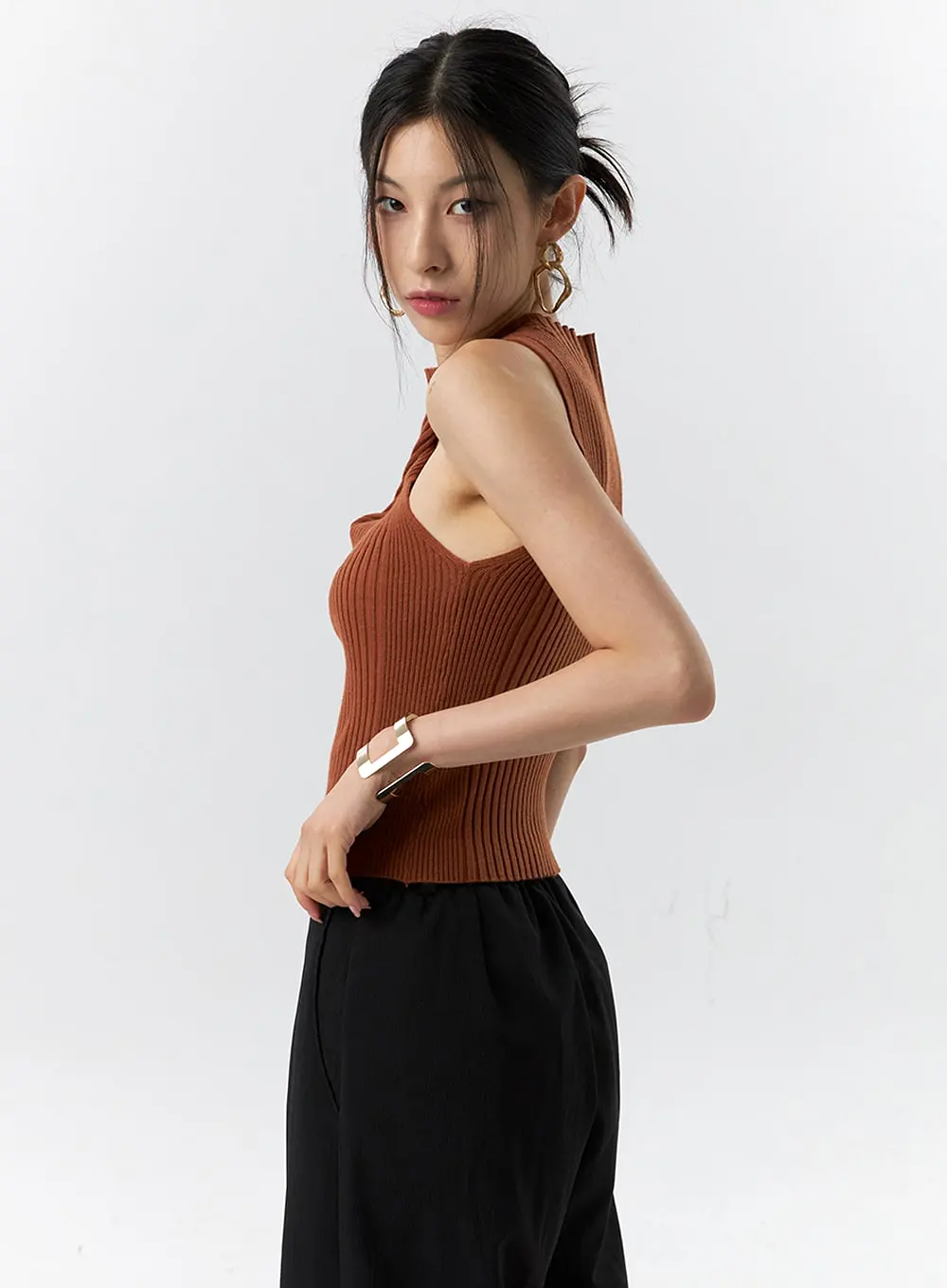 Halter Neck Ribbed Top IL326