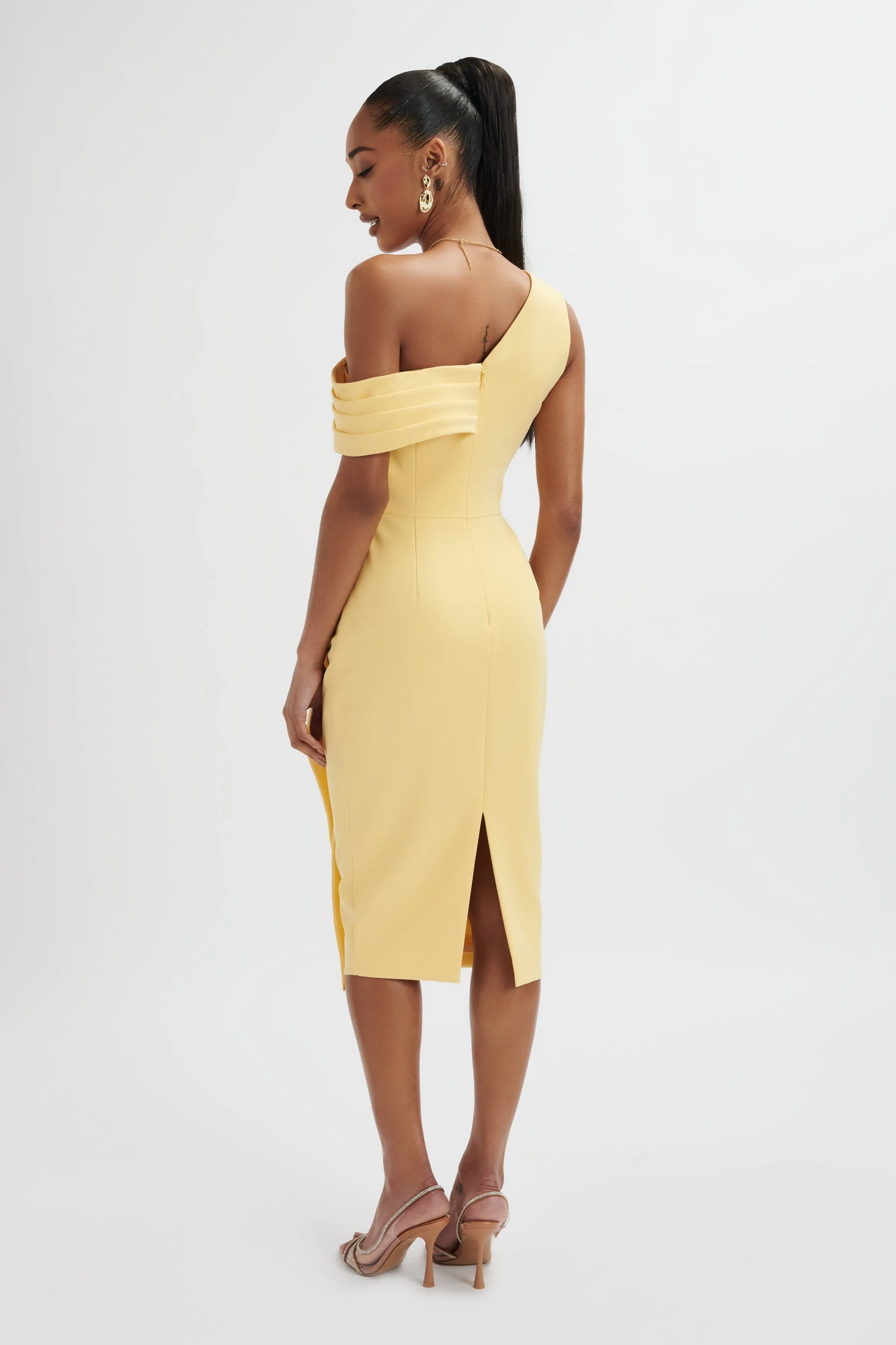 HANNAH Pleated Asymmetric Off Shoulder Midi Dress In Pastel Yellow