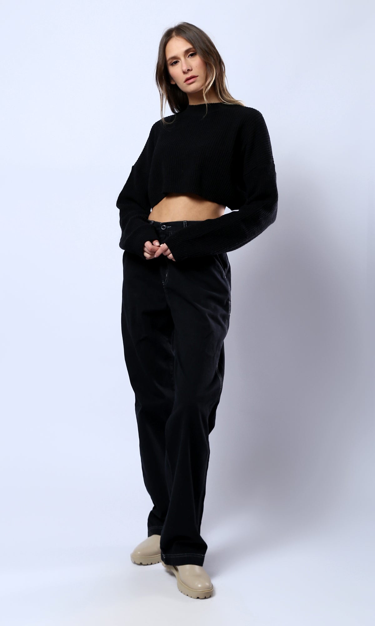 O172584 Slip On Relaxed Black Cropped Pullover