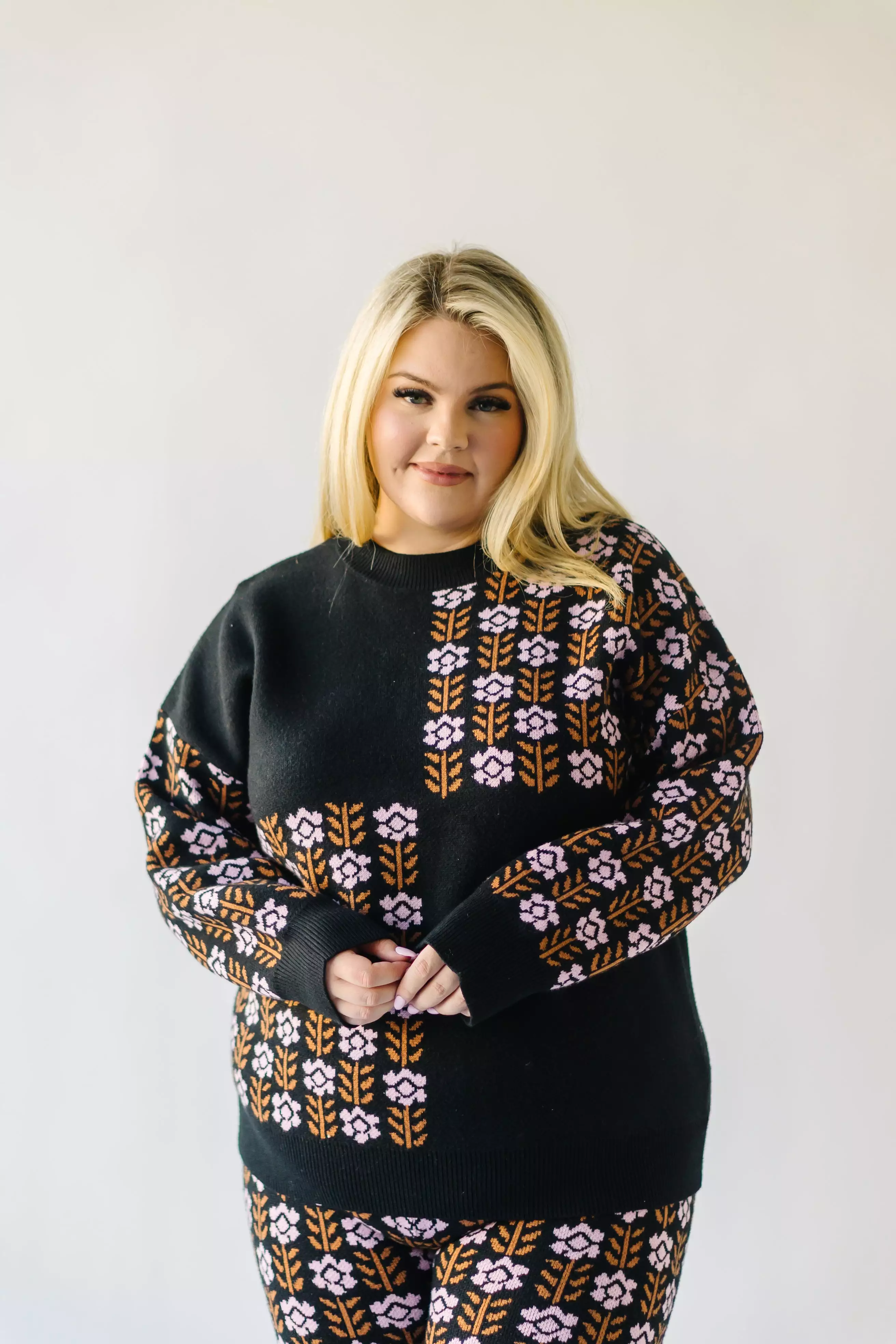 The Putney Floral Contrast Pullover in Black