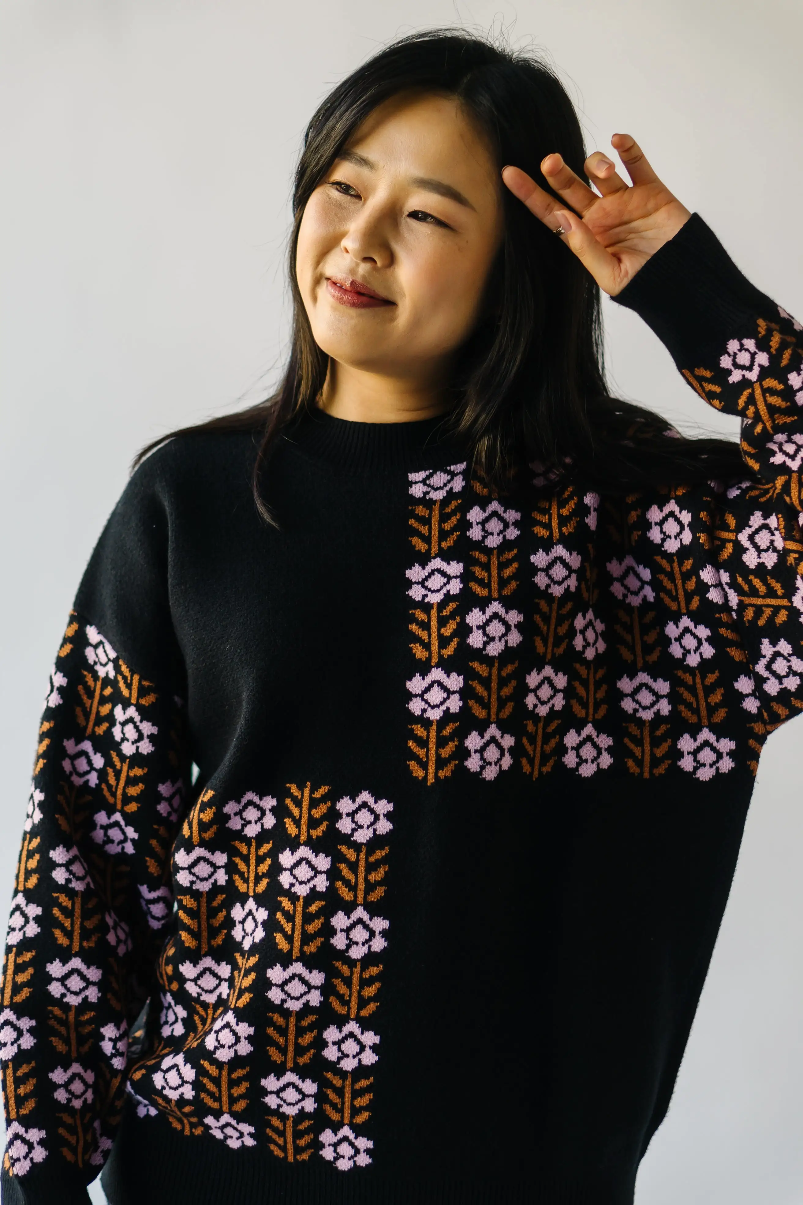 The Putney Floral Contrast Pullover in Black