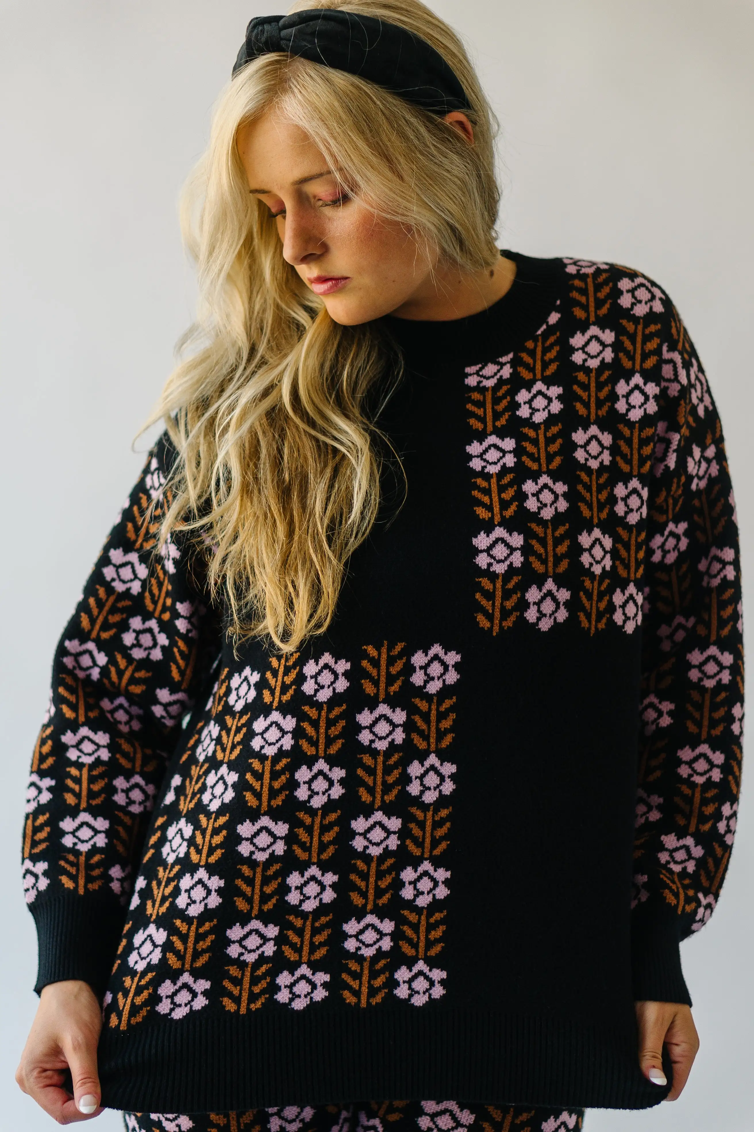 The Putney Floral Contrast Pullover in Black