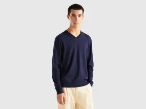 V-neck sweater in lightweight cotton blend - Dark Blue | Benetton